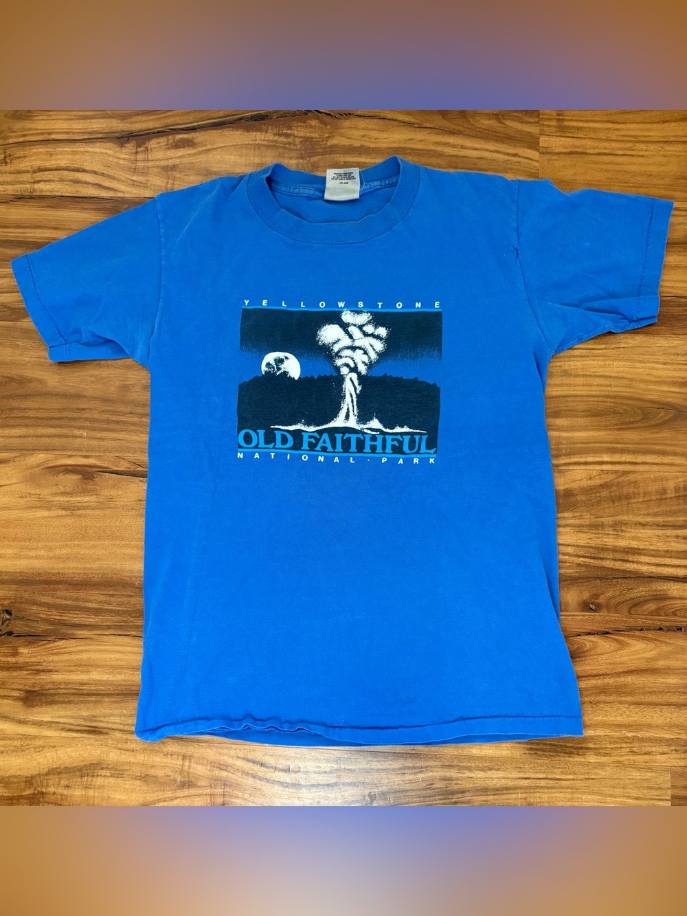 Vintage 80s Yellowstone Old Faithful National Park Graphic T-Shirt Made in USA M